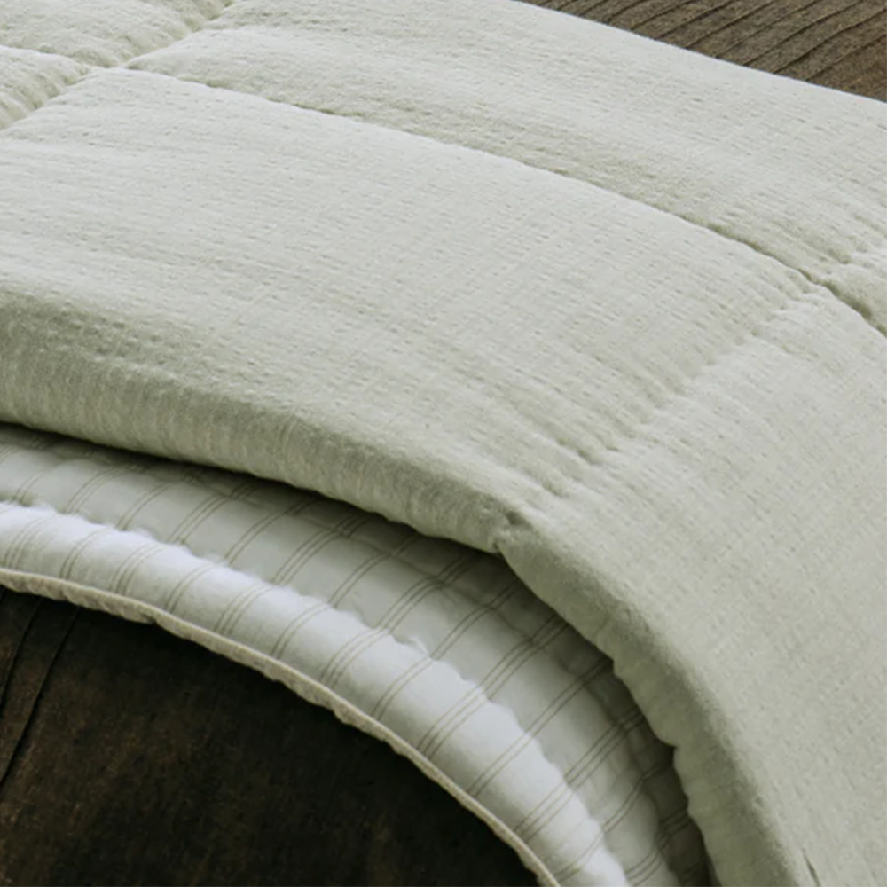 Tobiishi Oatmeal Comforter