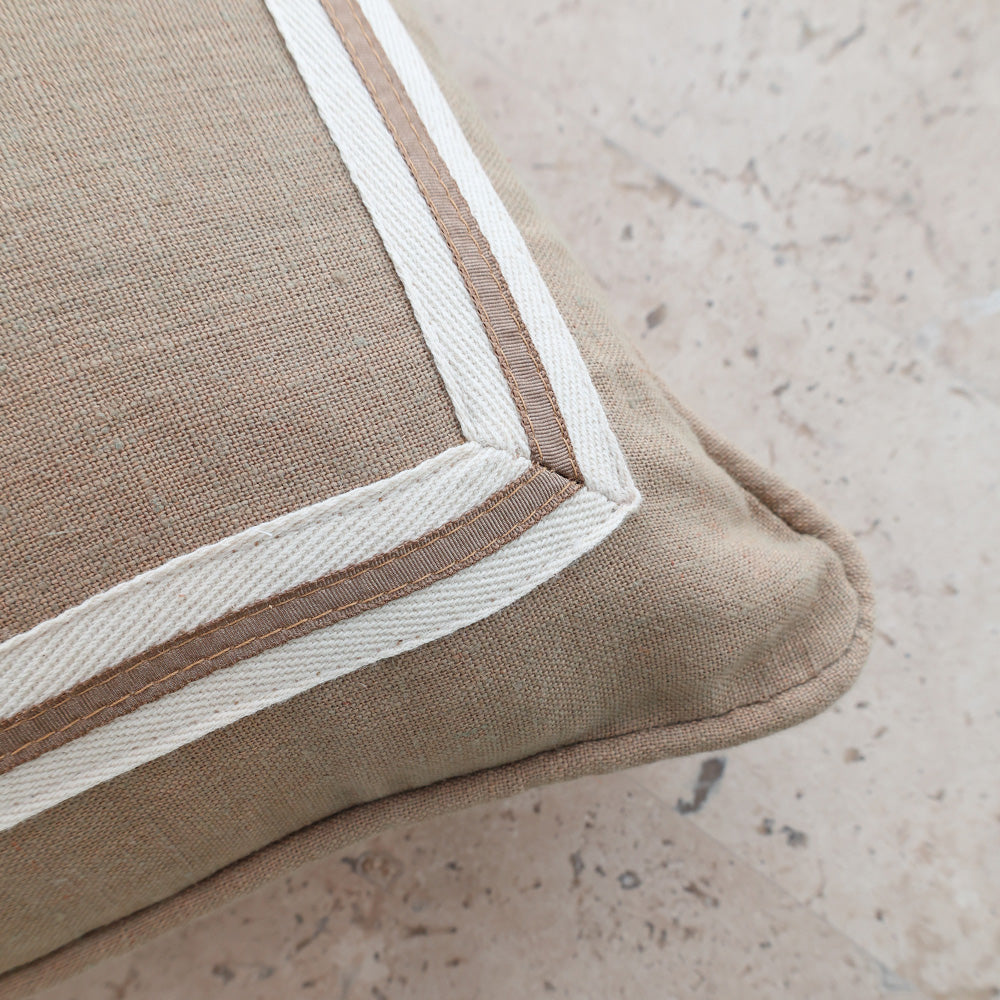 Caramel Rect Cushion Stripe Border