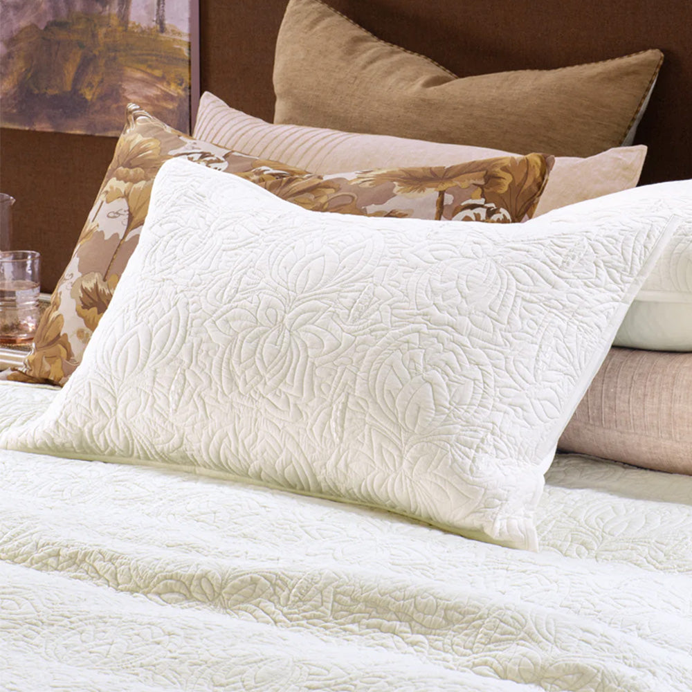 Fleur De L'eau Queen Bedding Set