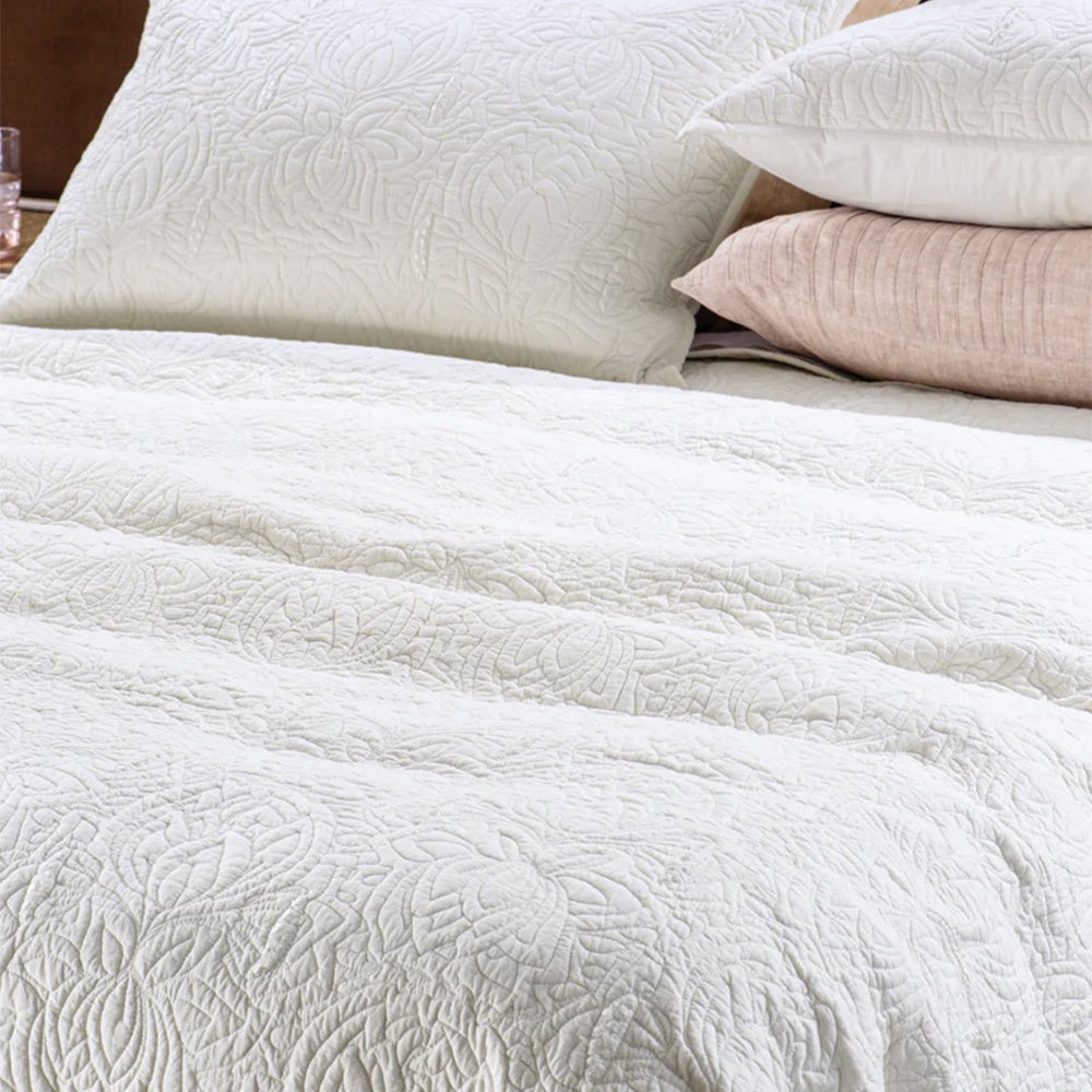 Fleur D L'eau Bedspread King