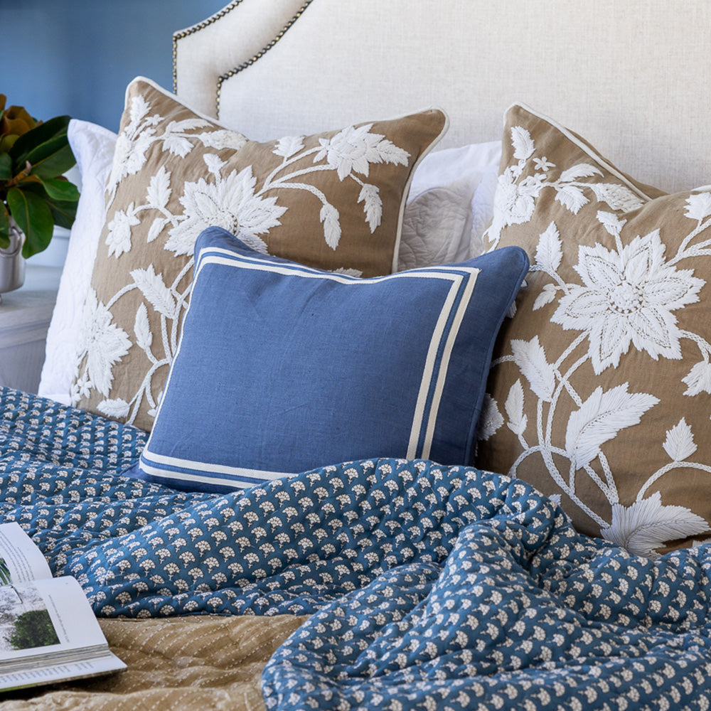 Blue Rect Cushion Stripe Border