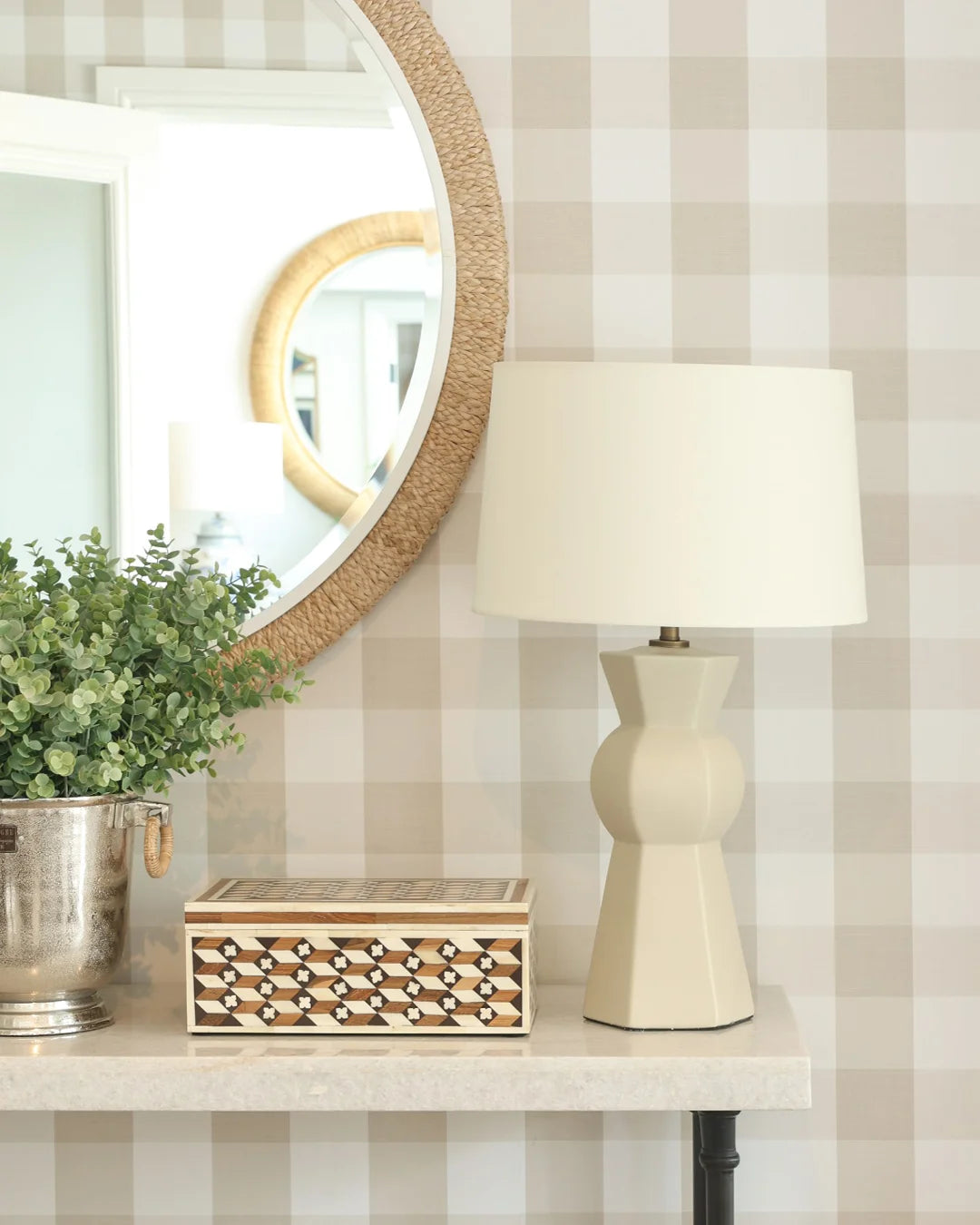 Ivory Matte Geometric Lamp