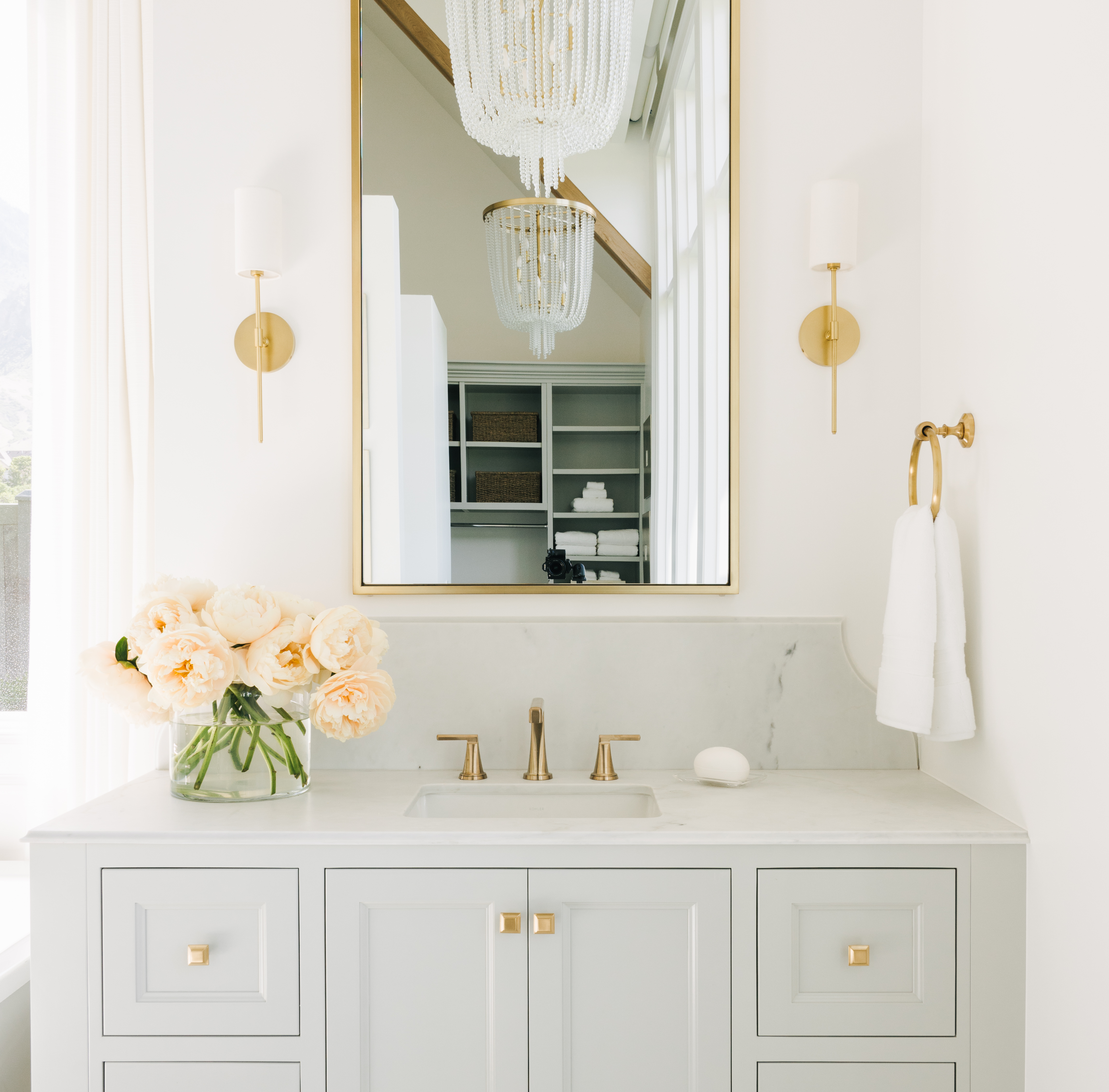 Olivia wall sconce